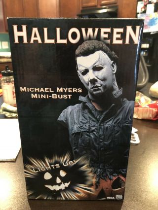 Neca Michael Myers Halloween Light Up Mini Bust 614/2500 Limited Editon Rare