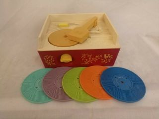 Fisher Price Child Music Box Windup Record Player 995 With All 5 Records Vintage