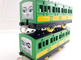 An An And Yin - Long " Custom " Coaches Trackmaster Thomas & Friends