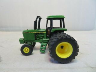 Ertl 1/64 John Deere 4450 Tractor Farm Toy Duals