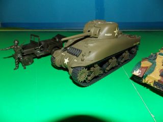 Monogram & REVELL 1/35 & 1/48 scale SHERMAN tank GERMAN TIGER PANZER Jeep 2