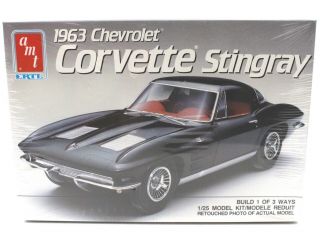 1963 Chevrolet Corvette Stingray Amt 1:25 6520 Model Kit Unbuilt,