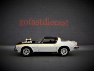 1976 76 Chevy Camaro Rally Sport White 1/64 scale collectible model 2