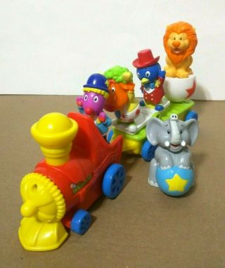 Mattel The Backyardigans Bobblin Big Top Musical Circus Train W/ 5 Figures - 2006