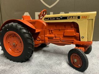 Ertl 1/16 Scale Case 930 Comfort King Tractor