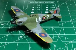 Built 1/72 Wwii Raf Hawker Hurricane Mkiic Fighter