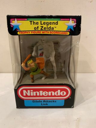 Nintendo Trophy Figure - The Legend Of Zelda Rare Gibdo Attacks Link 1988
