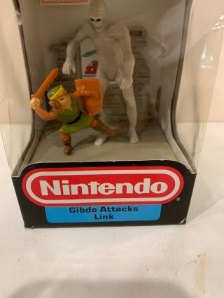 Nintendo Trophy Figure - The Legend of Zelda RARE Gibdo Attacks Link 1988 3