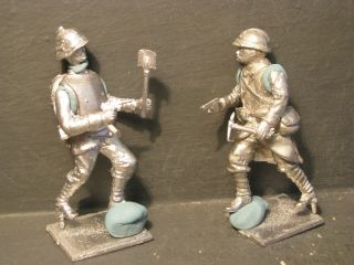 54mm Monarch Ww1 French & German Army Infantrymen In The Trenches