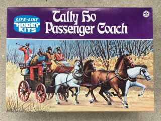 Vintage Tally Ho Passenger Coach Plastic Model Kit Horse Carriage