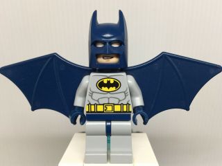 Lego Dc Heroes Sh019 Batman Minifigure W Dark Blue Wings & Hood From 6858