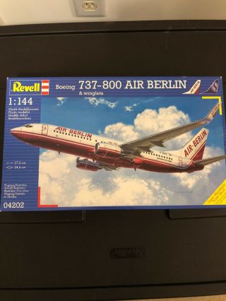 Revell 1/144 Boeing 737 - 800 Air Berlin With Winglets 2000 Model Kit 04202