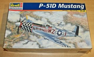 40 - 5241 Revell 1/48th Scale North American P - 51d Mustang Plastic Model Kit