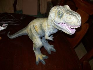 Toys R Us 20 " From Nose - Tail Tyrannosaurus Rex Soft Rubber Dinosaur T - Rex 2011
