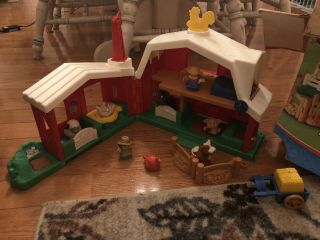 2001 Fisher Price Little People Farm Play Set Sounds And Accessories
