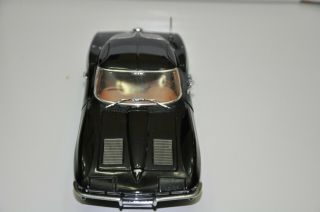 1963 Chevrolet Corvette Sting Ray Coupe Danbury 1:24 Black 2