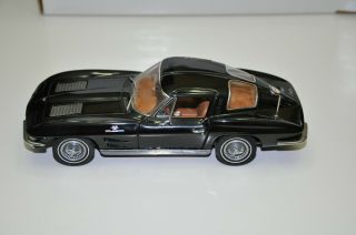 1963 Chevrolet Corvette Sting Ray Coupe Danbury 1:24 Black 3