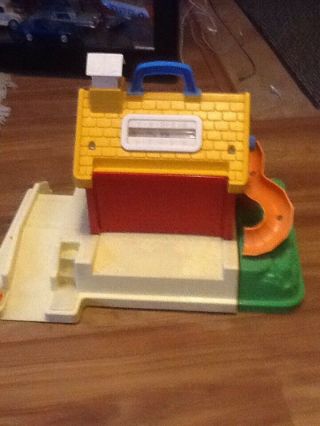 Vintage Fisher Price Little People School House Playground 2550