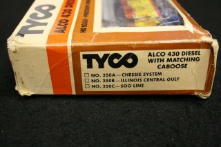 TYCO ALCO 430 DIESEL WITH MATCHING CABOOSE - CHESSIE SYSTEM NO.  250A 2