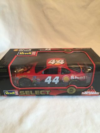 1998 1:24 Revell Select Tony Stewart 44 Small Soldiers Diecast Car