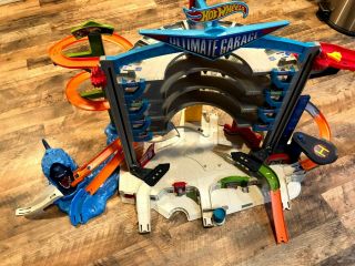 Hot Wheels Ultimate Garage Shark Race With Cars,  Sounds,  And Lights