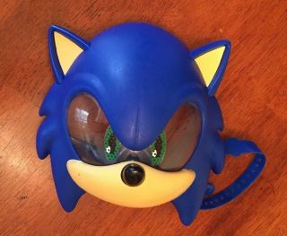 SEGA Sonic The Hedgehog Child ' s Electronic Light Up Mask,  Tomy Toys 2