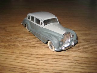 DINKY TOYS - MADE IN ENGLAND - 1 /43 - ROLLS ROYCE SILVER WRAITH - 1950/60s. 2