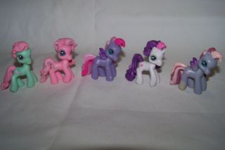 Set of 5 My Little Ponies from Ponyville and 26 misc accessories 3