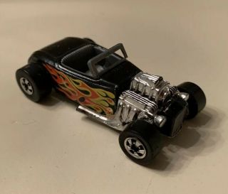 1975 Hot Wheels Black Wall Hot Rod With Flames Diecast Toy Car