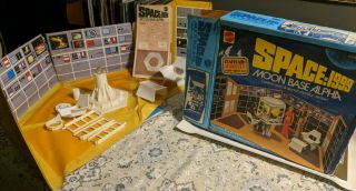 Space 1999 Moon Base Alpha Vintage Control Room W/box Matell 1976.