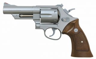 Crown Model Hop Up Air Revolver No.  5 S & W M629 4 Inch Silver 10 Years Of Age Or