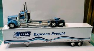 Dcp 1/64 Kenworth W900 And Trailer