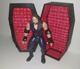 Vintage 1998 Wwe Jakks Titan The Undertaker Figure W/ Casket Coffin