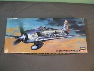 Hasegawa 1:72 Focke Wulf Fw190a - 8 Model Kit 51303 Ap3 Open Box