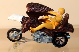 Dte 1972 Hot Wheels Rrrumblers 5947 Brown Bold Eagle 3 - Wheeler Cycle Tan Rider