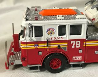 Code 3 - FDNY Tower Ladder 79 - 1:64 3