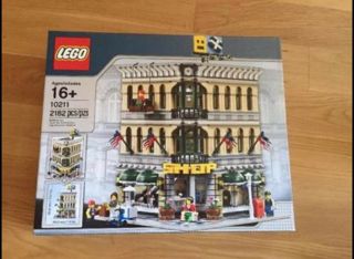 Lego Creator Grand Emporium (set 10211)