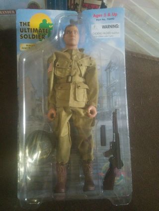 1999 The Ultimate Soldier World War Ii Us Army Paratrooper & Thompson Submachine
