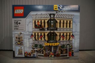 Lego Creator 10211 Grand Emporium Box