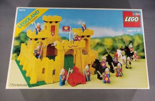 Rare Vintage 1980 Legoland 6075 Yellow Castle Set