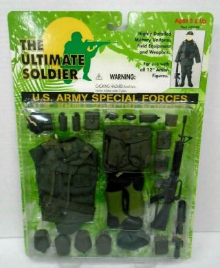 1997 The Ultimate Soldier U.  S.  Army Special Forces Uniform And Gear 30300