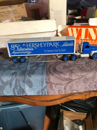 Winross 1/64 Scale Truck Hershey Park 1992 85th Anniversary Exc Con