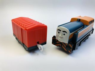 DEN & Red Boxcar & 2010 Thomas &Friends Trackmaster Motorized Train 2
