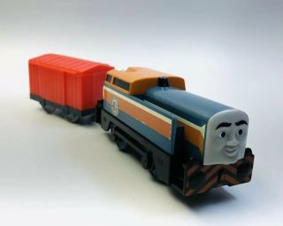 DEN & Red Boxcar & 2010 Thomas &Friends Trackmaster Motorized Train 3