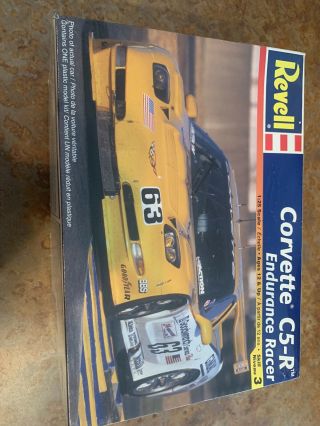 Revell Corvette C5 - R Endurance Racer Car Model Kit 1:25 Scale Skill 3 2001