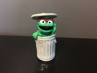 Vintage Sesame Street Oscar Grouch Trash Can Figure Henson Muppet Cake Top 3”
