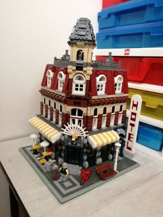 Lego 10182 Cafe Corner Modular Building Creator Expert 98 Complete