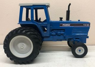 1/16 Ford Tw - 25 Tractor With Duals Diecast By Scale Models
