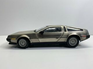 Sun Star 1:18 1981 DeLorean DMC Back to the Future Car Die Cast 2