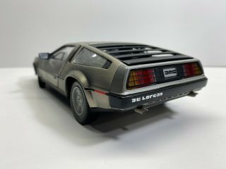 Sun Star 1:18 1981 DeLorean DMC Back to the Future Car Die Cast 3